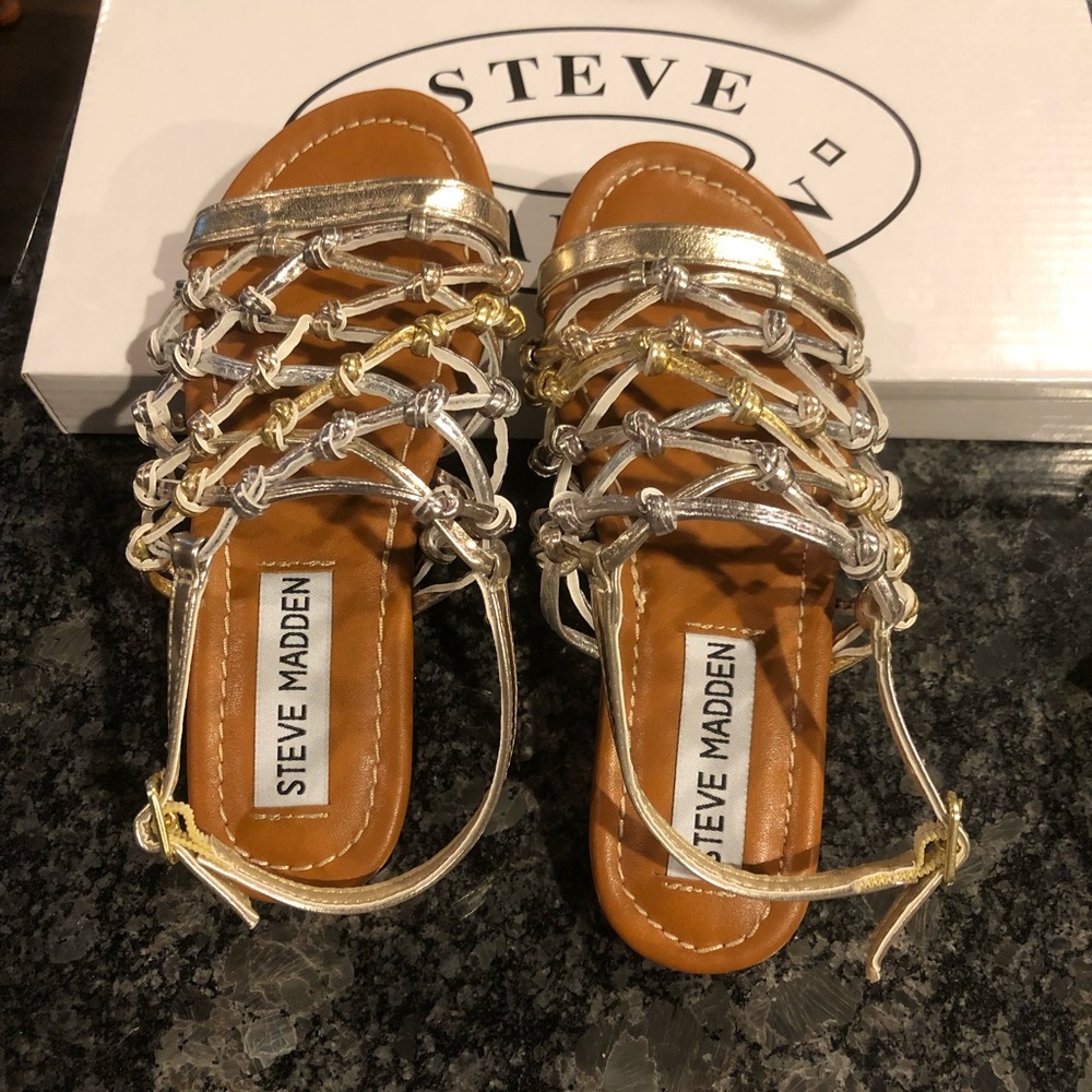 NEW!! Steve Madden Girls Sandals